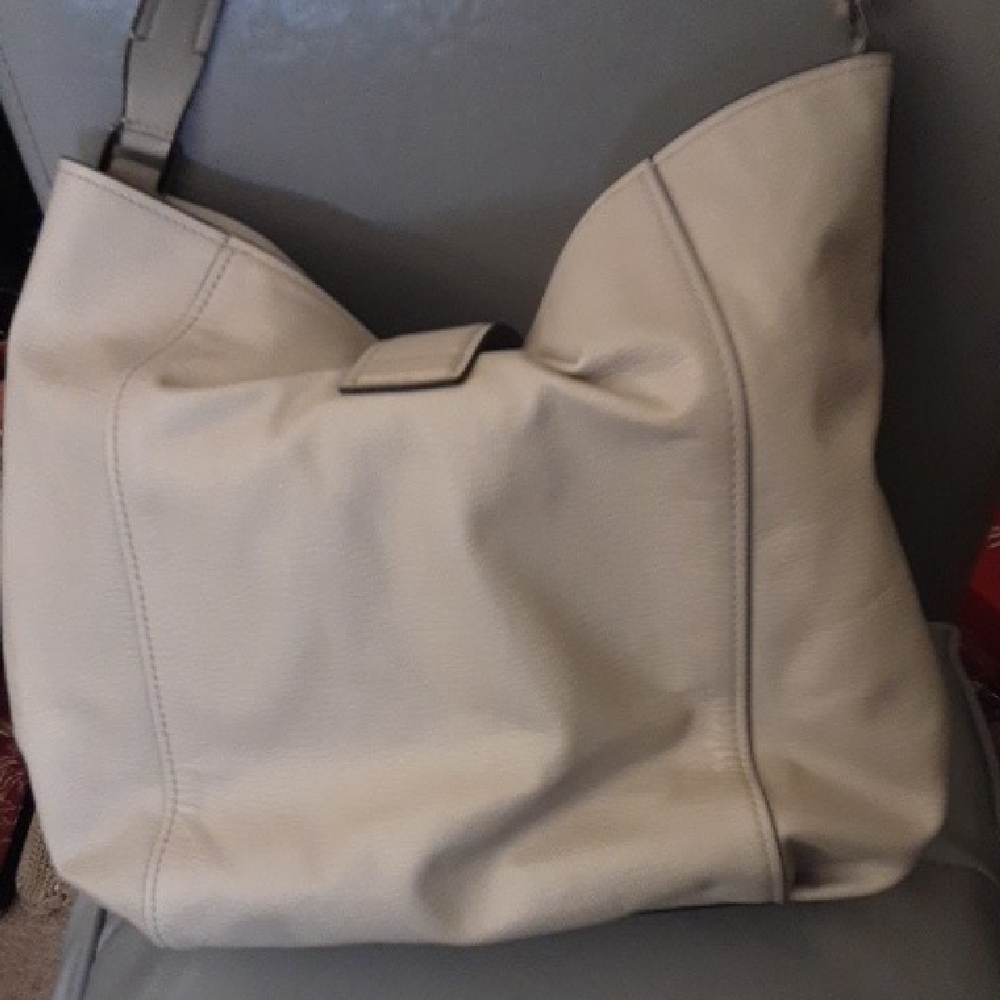 Michael Kors Cream Leather Hobo Bag - Picture 2 of 7